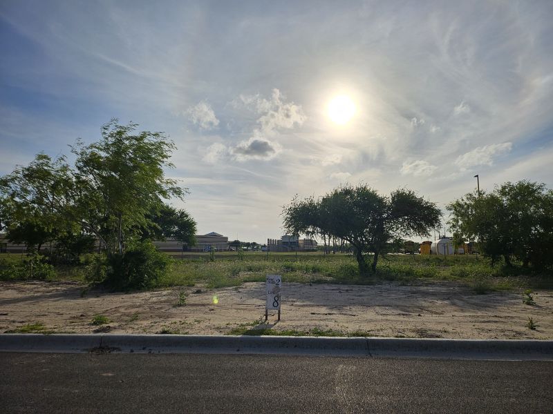Photo of 1339 Giuseppe Verdi Ave at Lago Bello