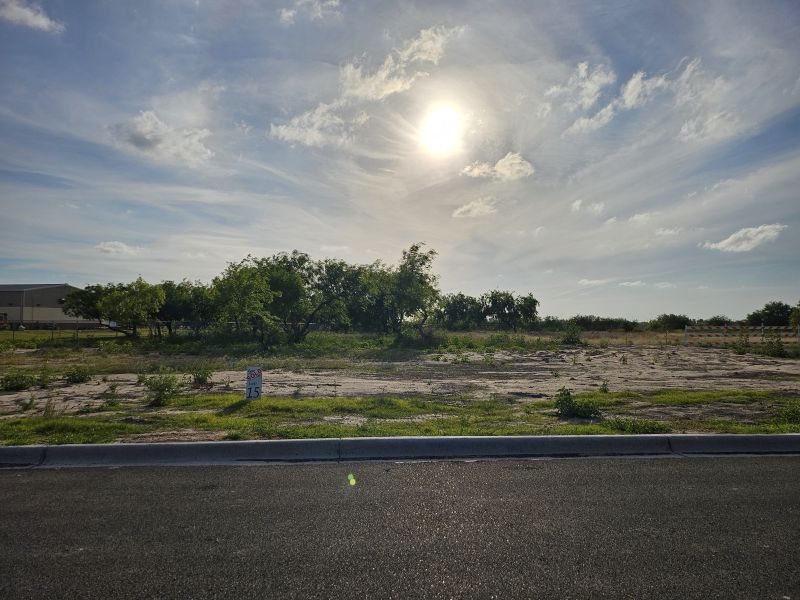 Photo of 1367 Giuseppe Verdi Ave at Lago Bello